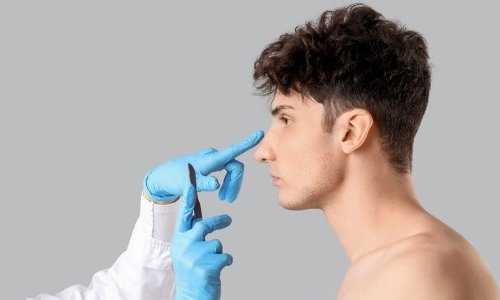 No Oriente Médio e América Latina, mais homens recorrem à cirurgia estética