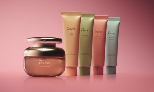 A Rare Beauty, de Selena Gomez, faz sua estreia no mundo das fragrâncias