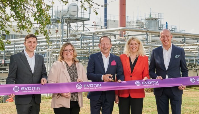 Evonik reduz sua pegada de carbono com nova fábrica de emolientes sustentáveis