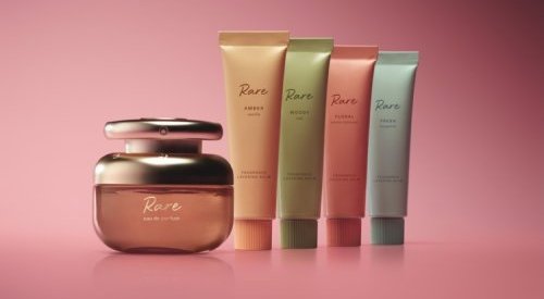 A Rare Beauty, de Selena Gomez, faz sua estreia no mundo das fragrâncias