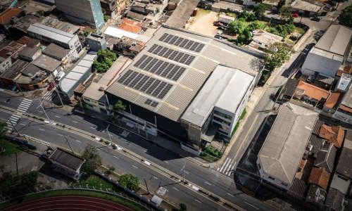 Curaden Brasil instala painéis de energia solar na seda da empresa