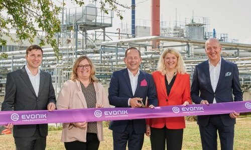 Evonik reduz sua pegada de carbono com nova fábrica de emolientes sustentáveis