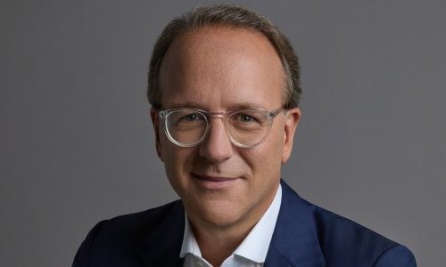 Stéphane de La Faverie assumirá o comando da Estée Lauder em janeiro de 2025