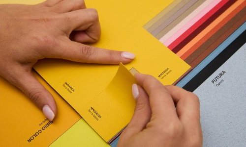 Todos os papéis coloridos da Fedrigoni em uma coleção única: Color Dimensions